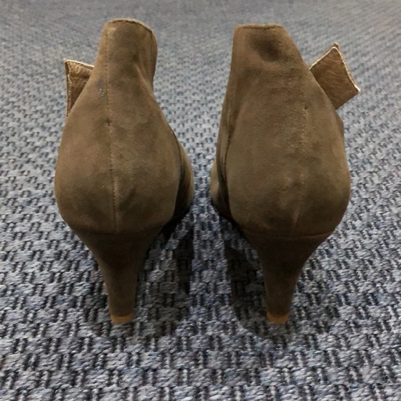 Envy * Taupe Faux-suede Pumps * Size 9 - Picture 3 of 6